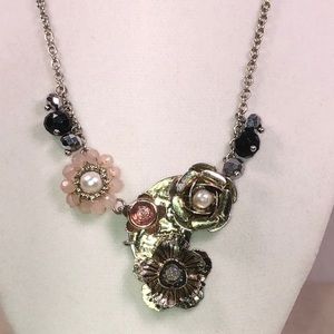 Flower and bead necklace